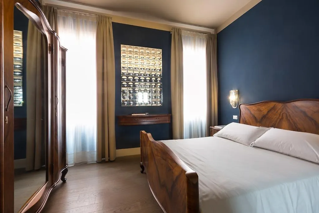 ****  Hotel Liassidi Palace Venice Italy